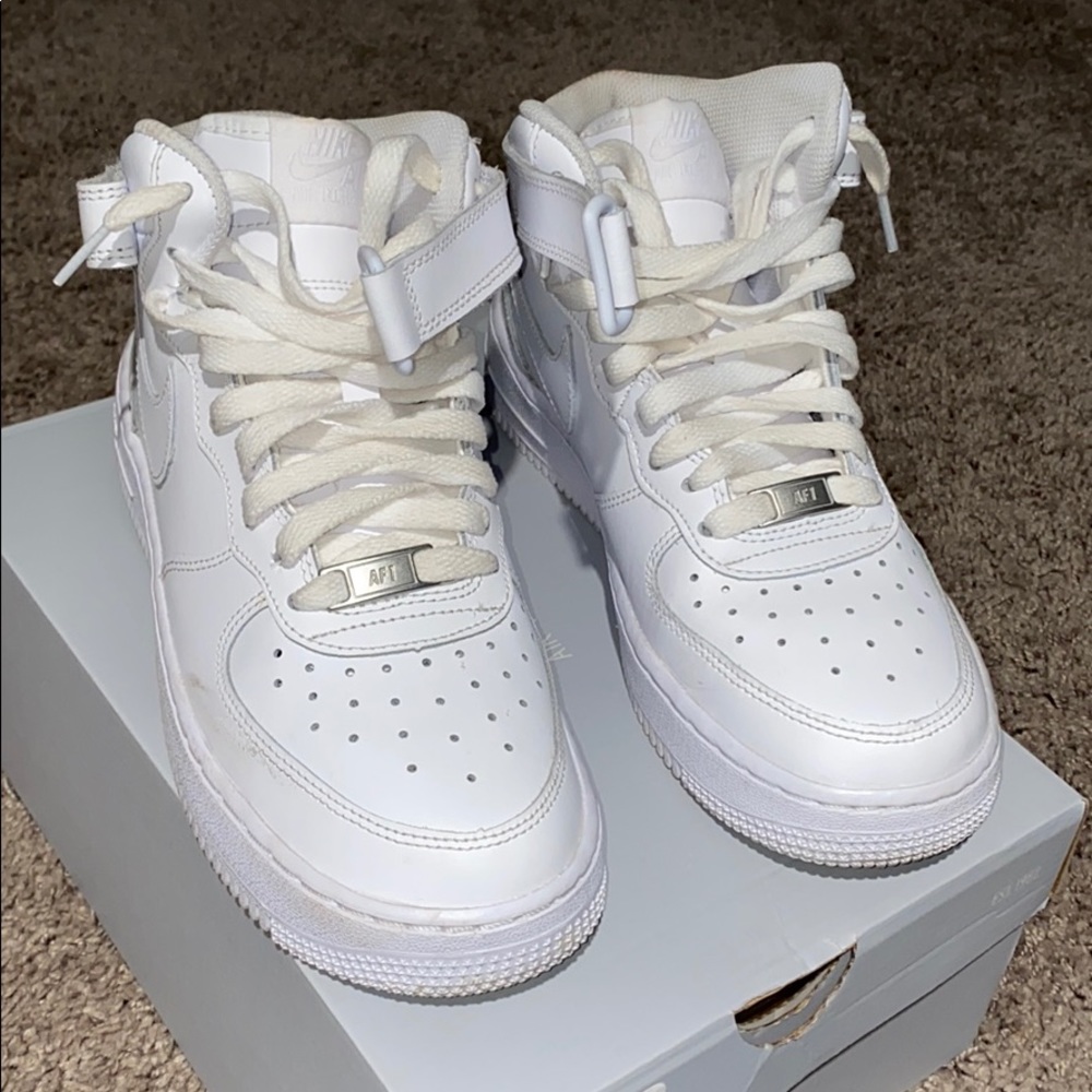 Air Force 1 Mid